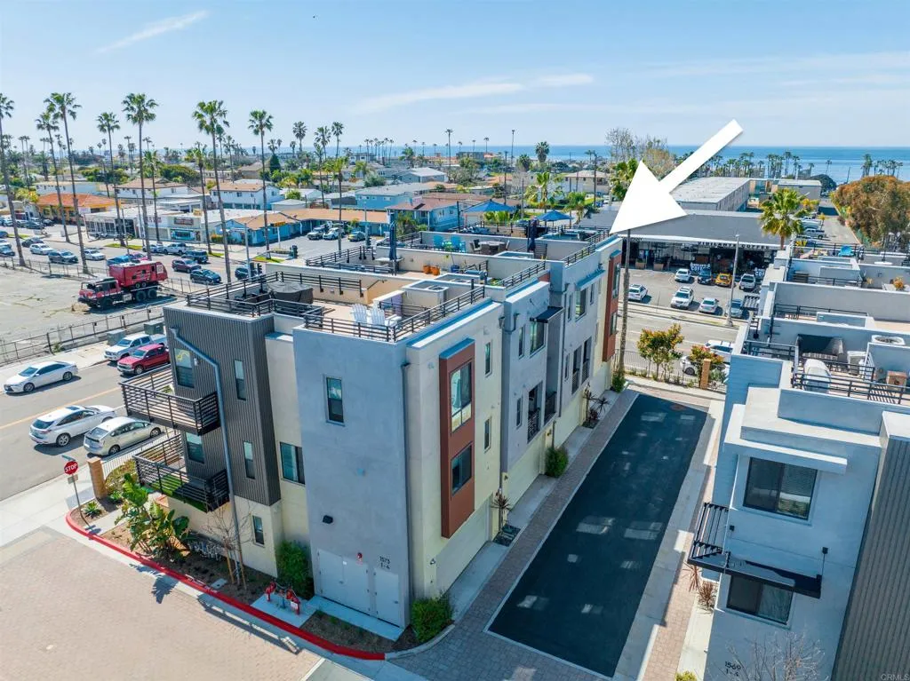 1573 Vista Del Mar Way Unit 4