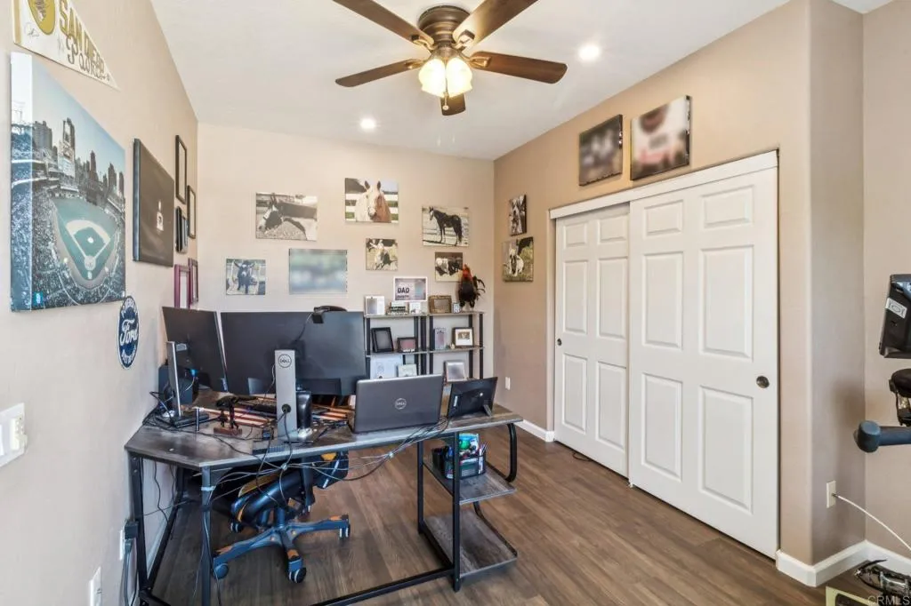 29950 Robbie Ln