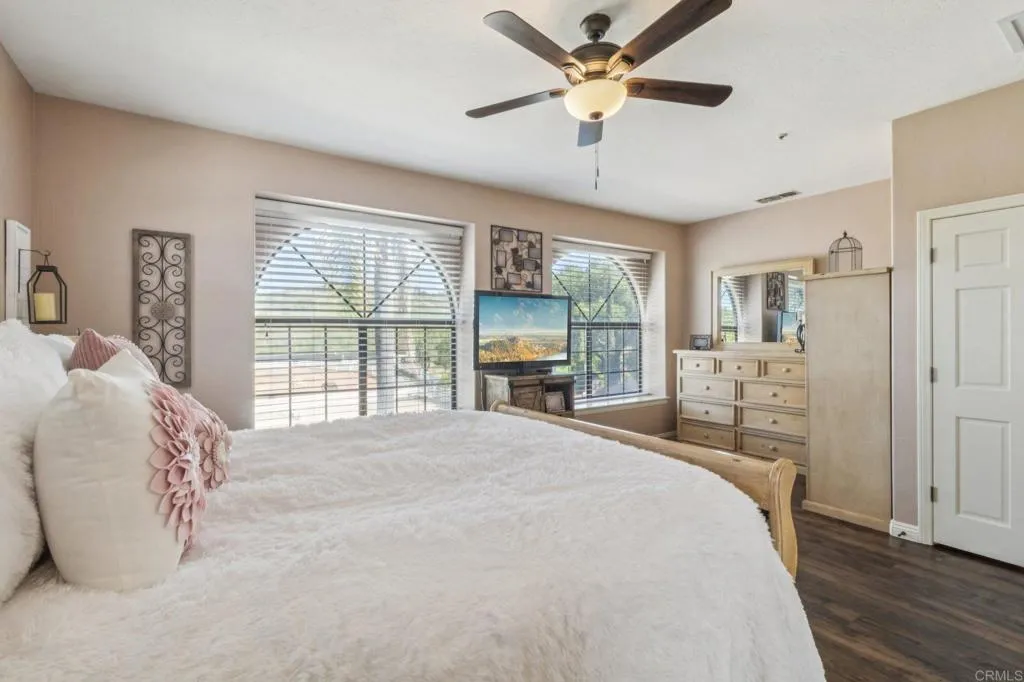 29950 Robbie Ln