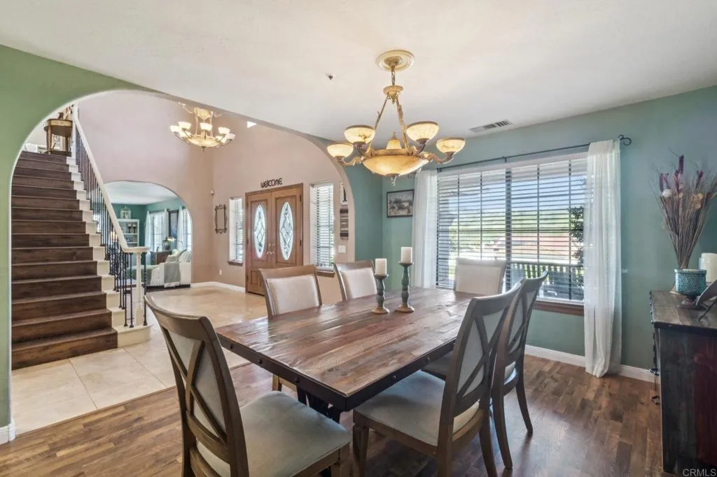 29950 Robbie Ln