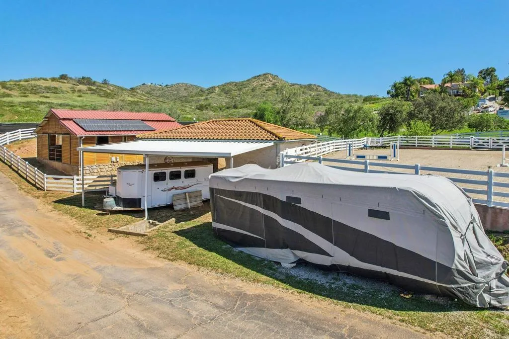 29950 Robbie Ln