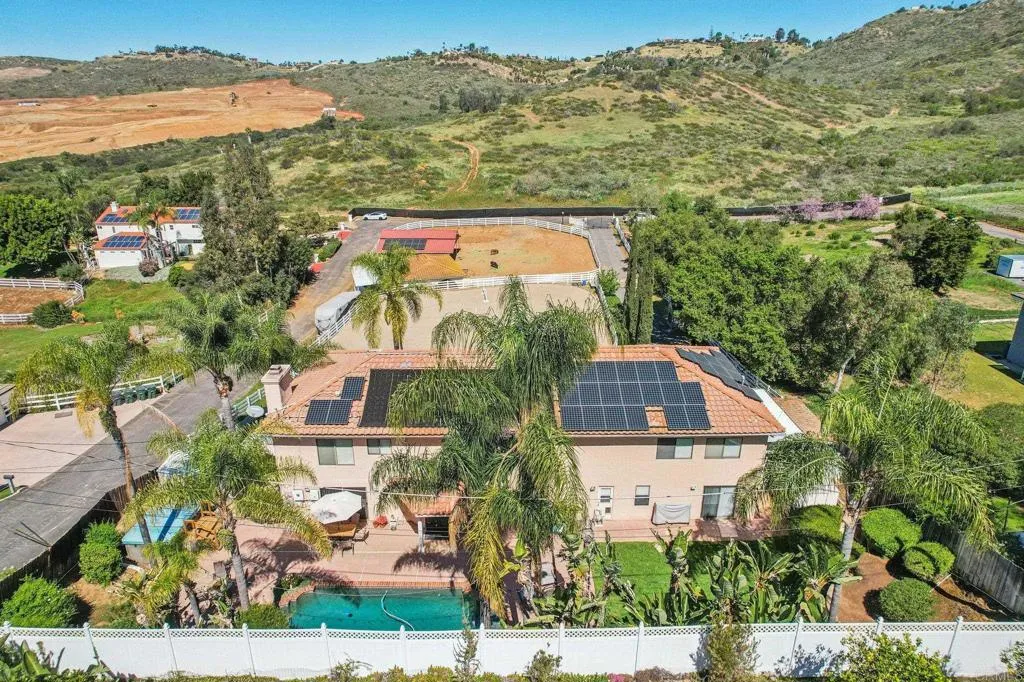 29950 Robbie Ln