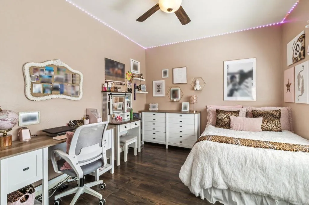 29950 Robbie Ln