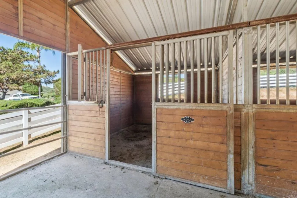 29950 Robbie Ln