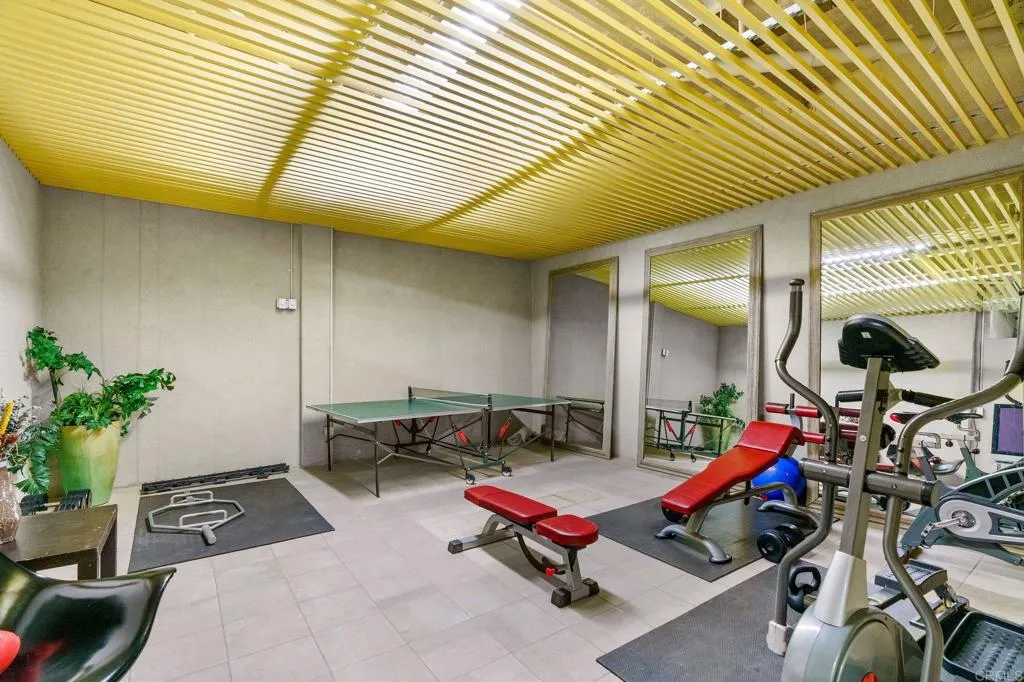 550 Seagaze Drive Unit 29