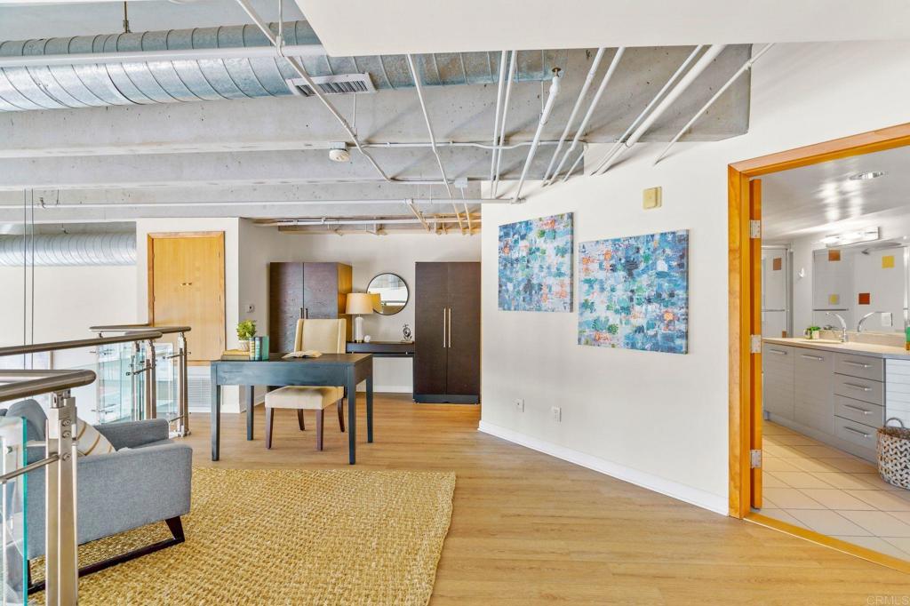 550 Seagaze Drive 29