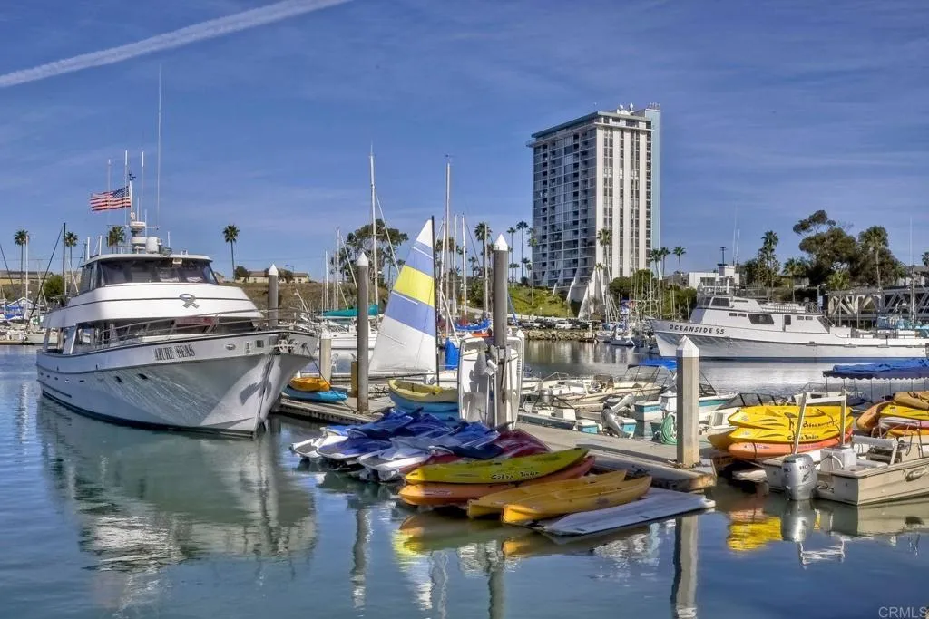 550 Seagaze Drive Unit 29