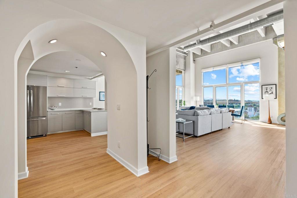 550 Seagaze Drive 29