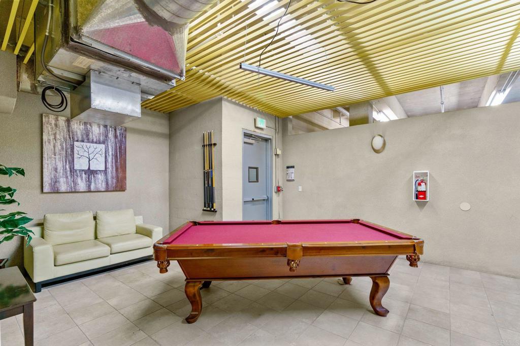 550 Seagaze Drive 29