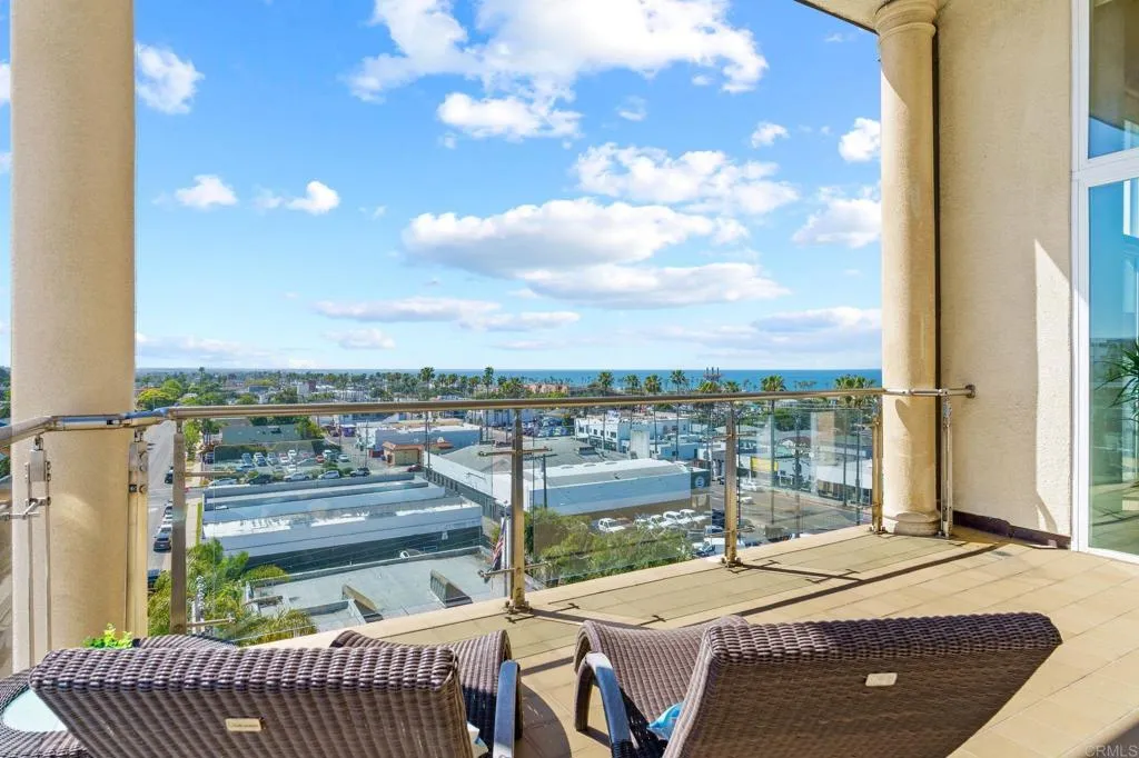 550 Seagaze Drive Unit 29