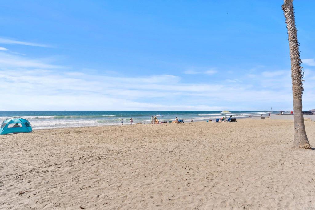 550 Seagaze Drive 29