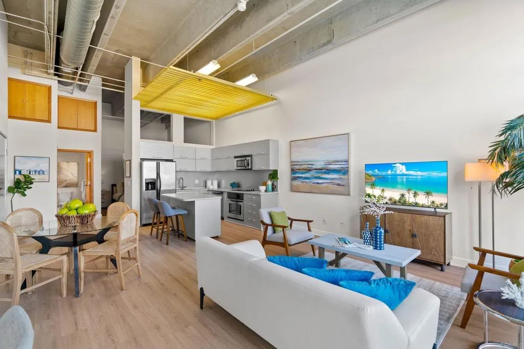 550 Seagaze Drive Unit 19