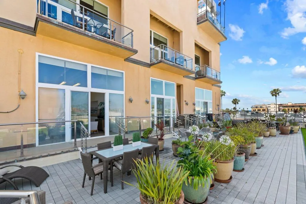 550 Seagaze Drive Unit 19