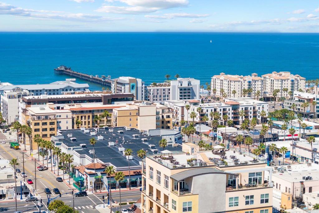 550 Seagaze Drive 19