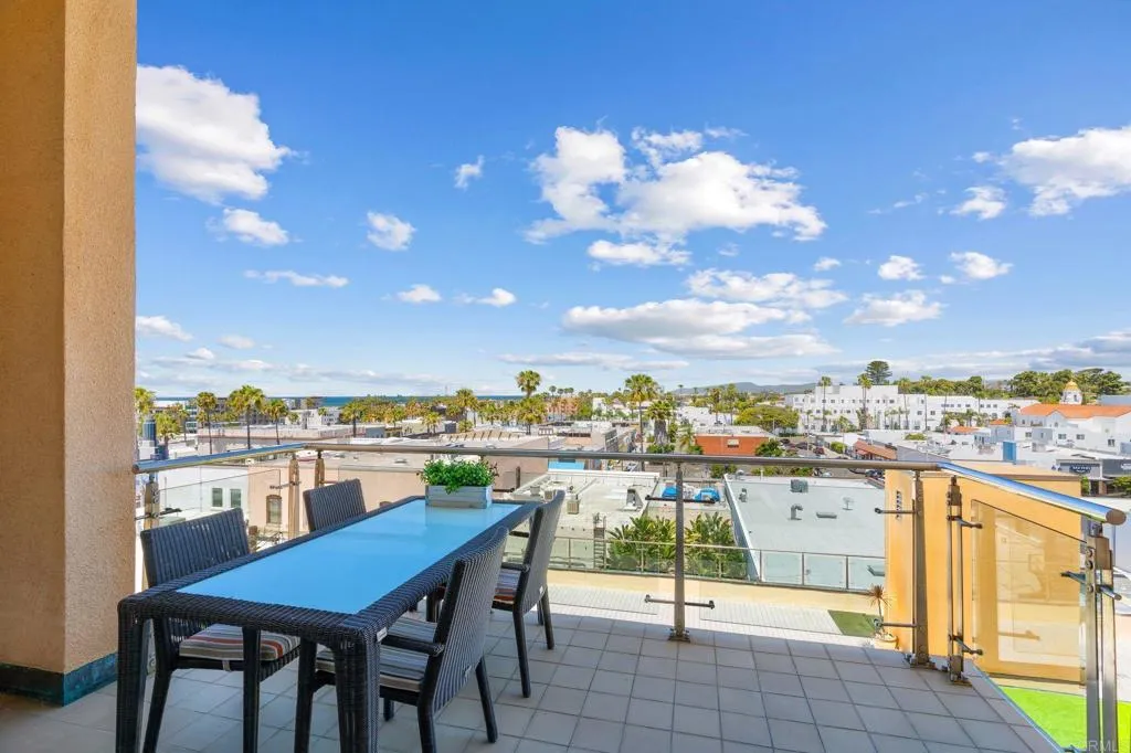 550 Seagaze Drive Unit 26