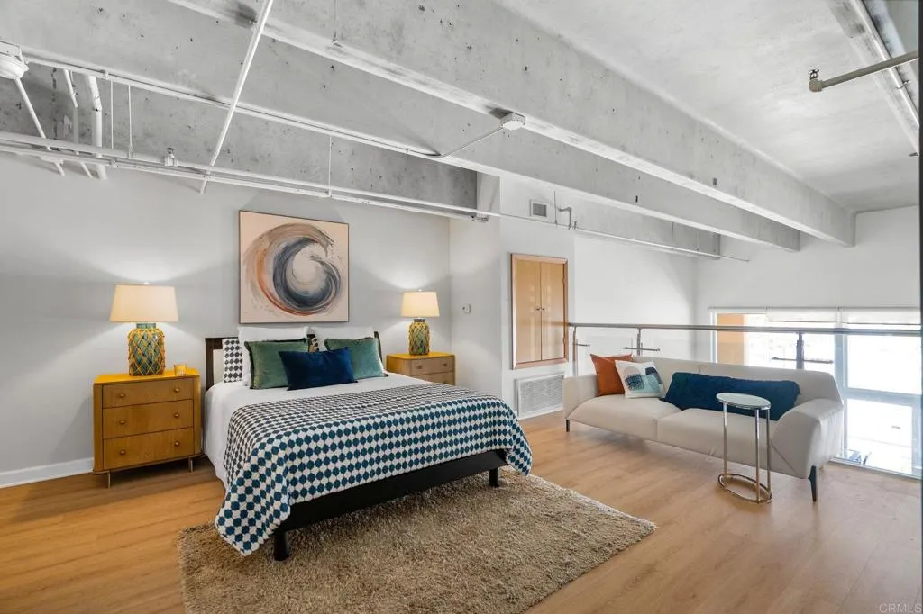 550 Seagaze Drive Unit 26