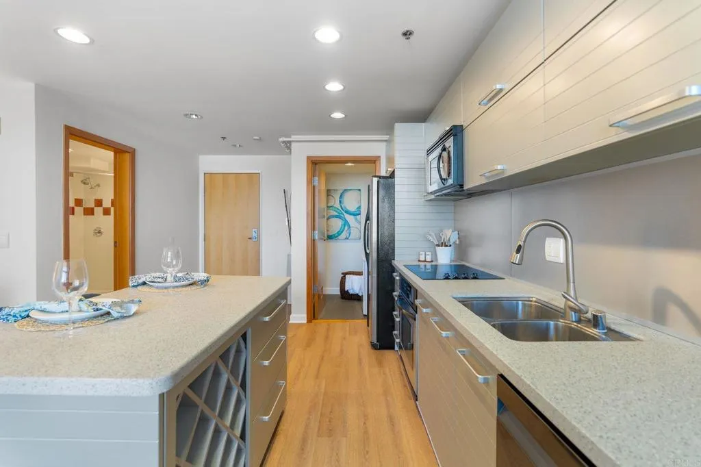 550 Seagaze Drive Unit 26