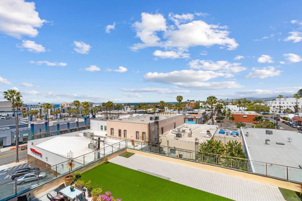 550 Seagaze Drive 26