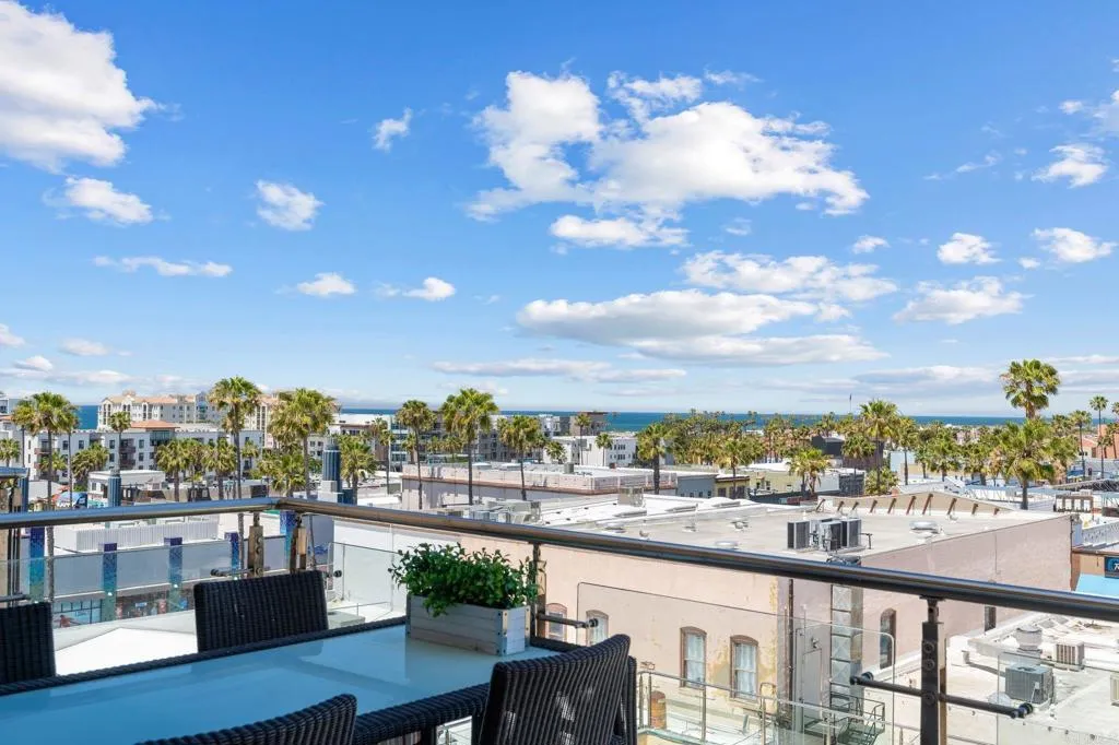 550 Seagaze Drive Unit 26