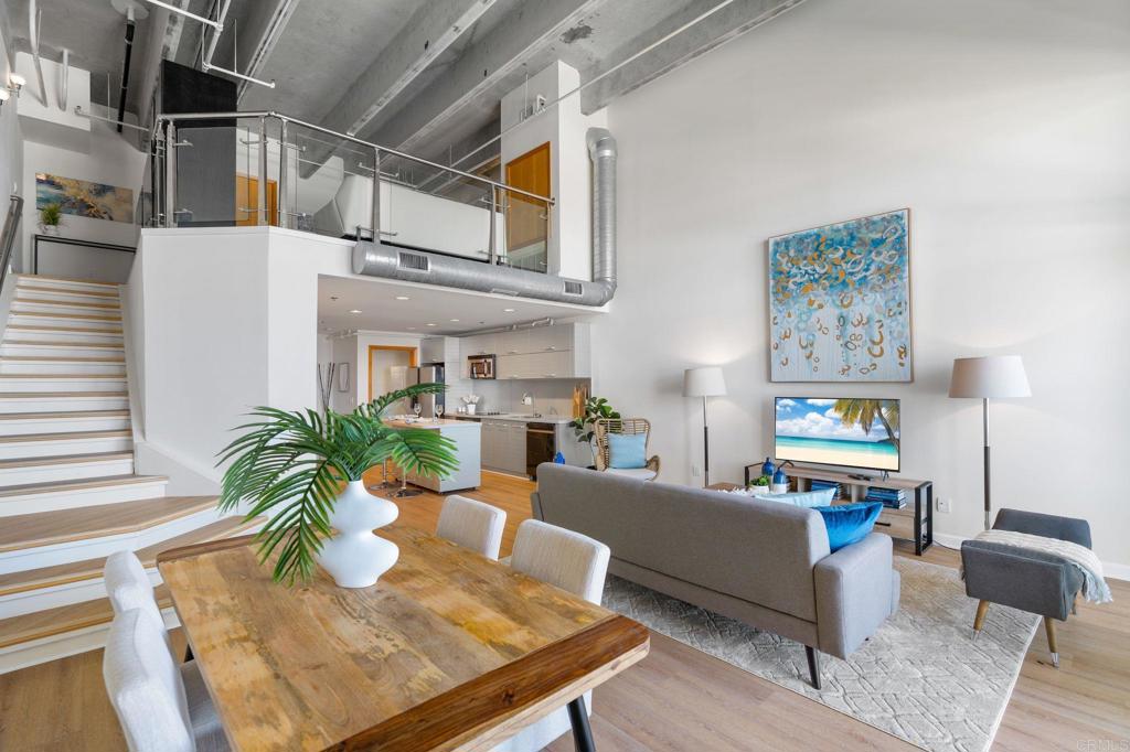 550 Seagaze Drive 26