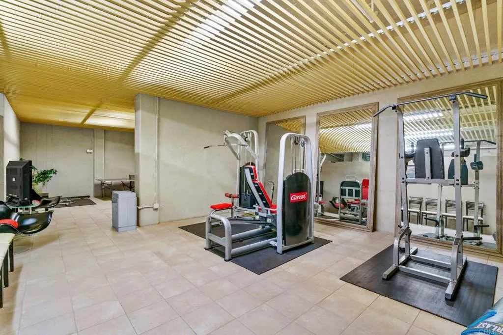 550 Seagaze Drive Unit 26