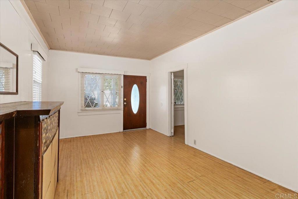 3379 Roosevelt St. Street