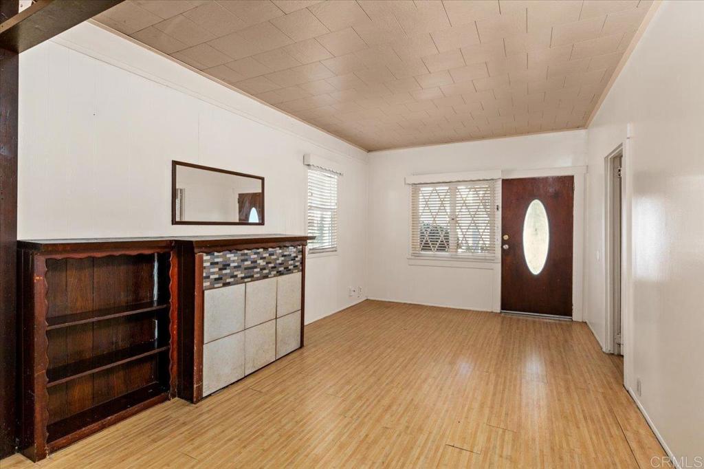 3379 Roosevelt St. Street