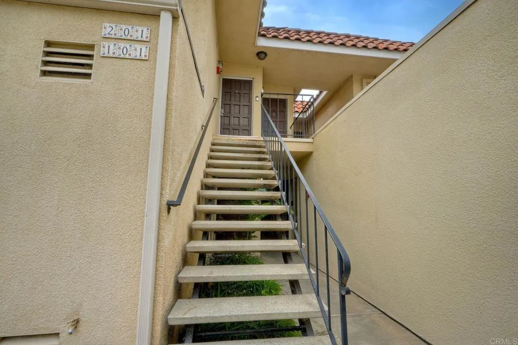 2251 Altisma Way Unit 202
