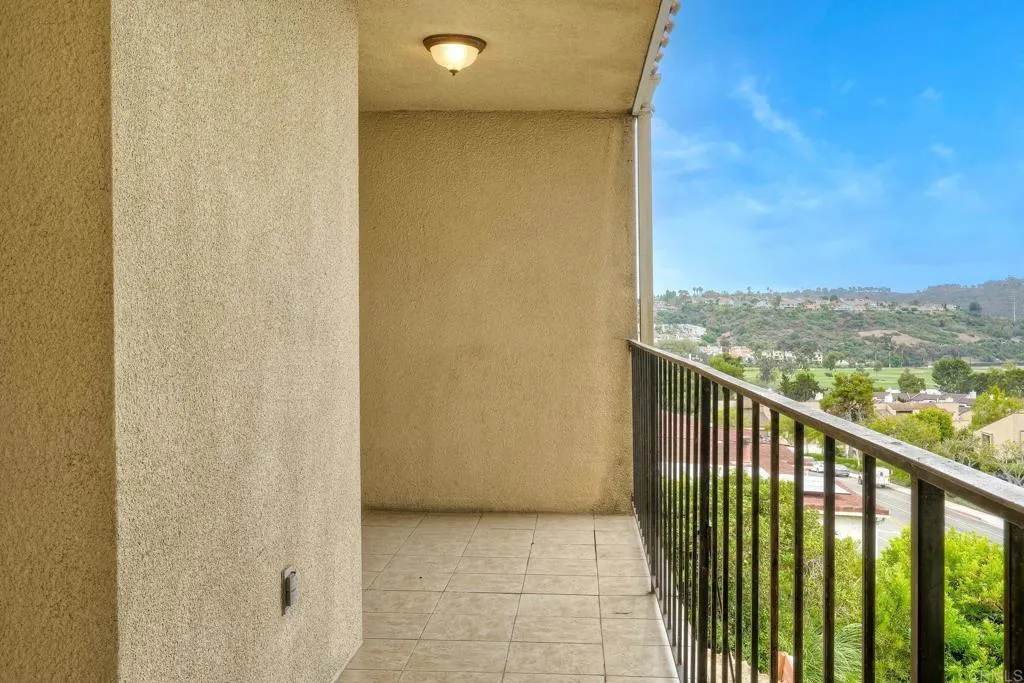 2251 Altisma Way Unit 202