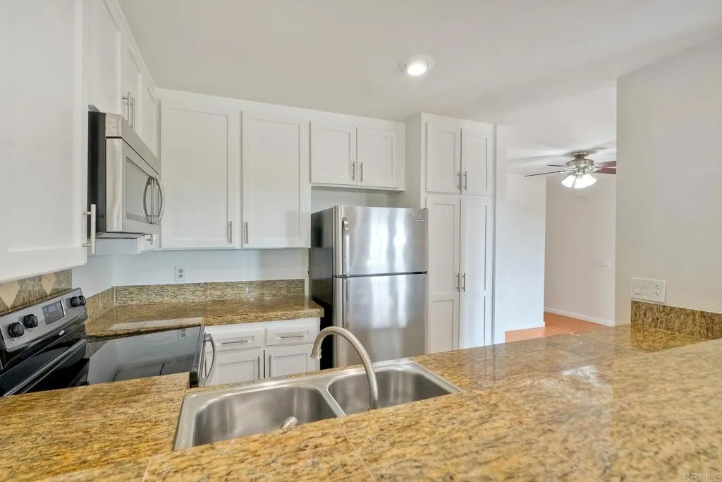 2251 Altisma Way Unit 202