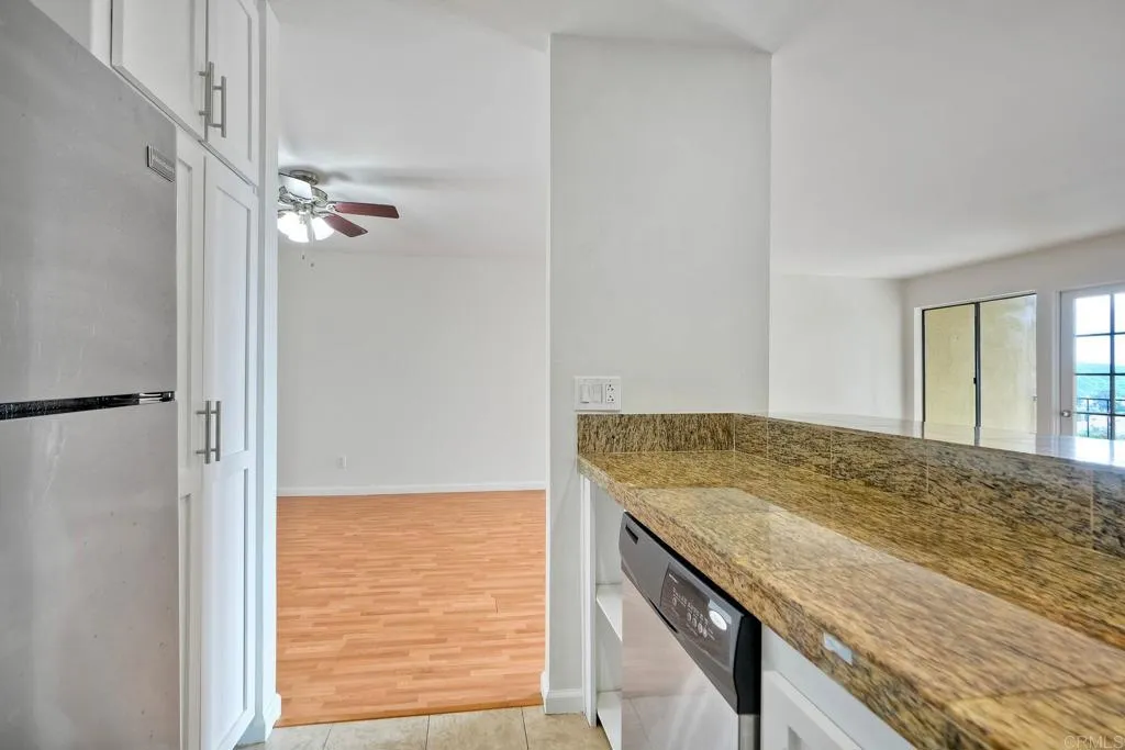 2251 Altisma Way Unit 202