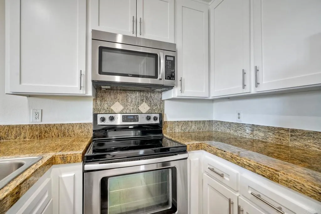 2251 Altisma Way Unit 202