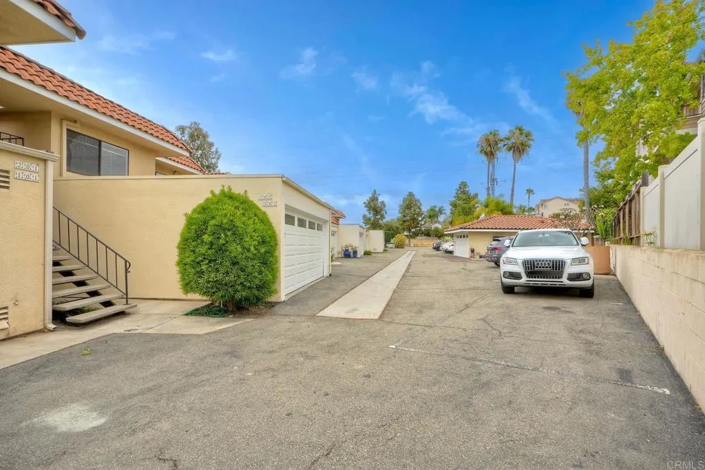 2251 Altisma Way Unit 202