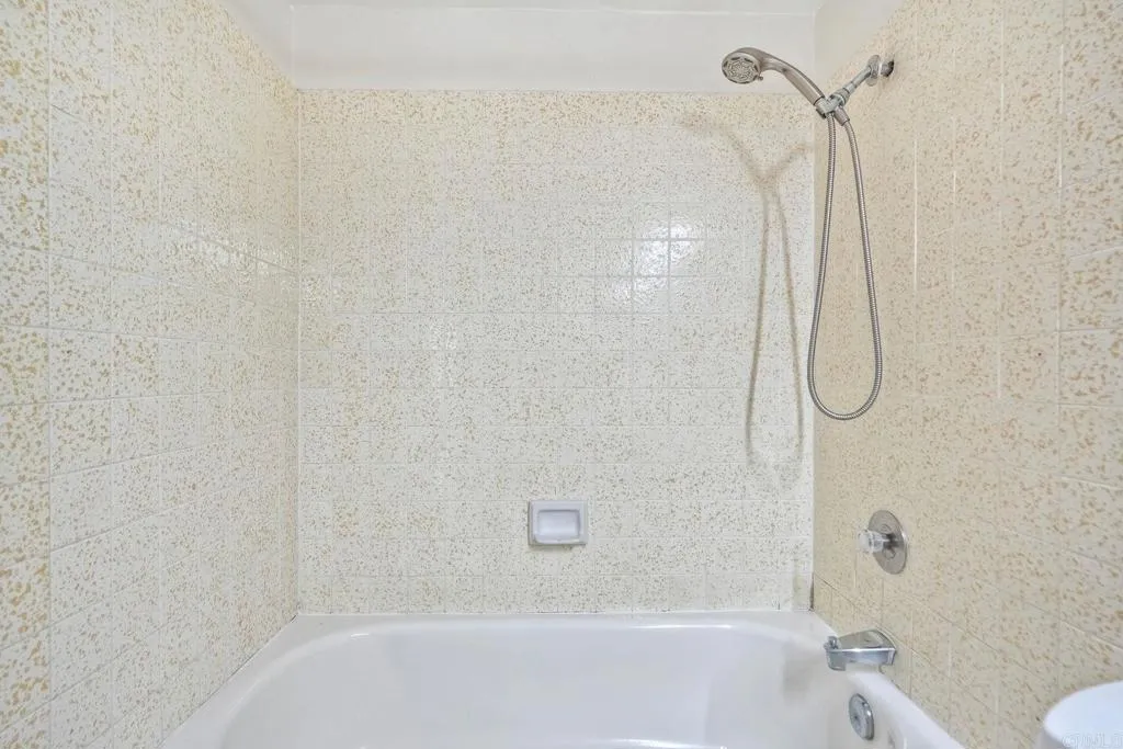 2251 Altisma Way Unit 202