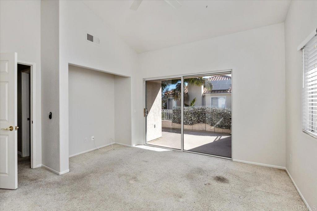 4976 Bella Collina Street