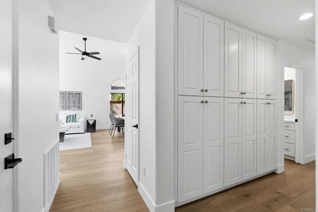 630 Poinsettia Park North