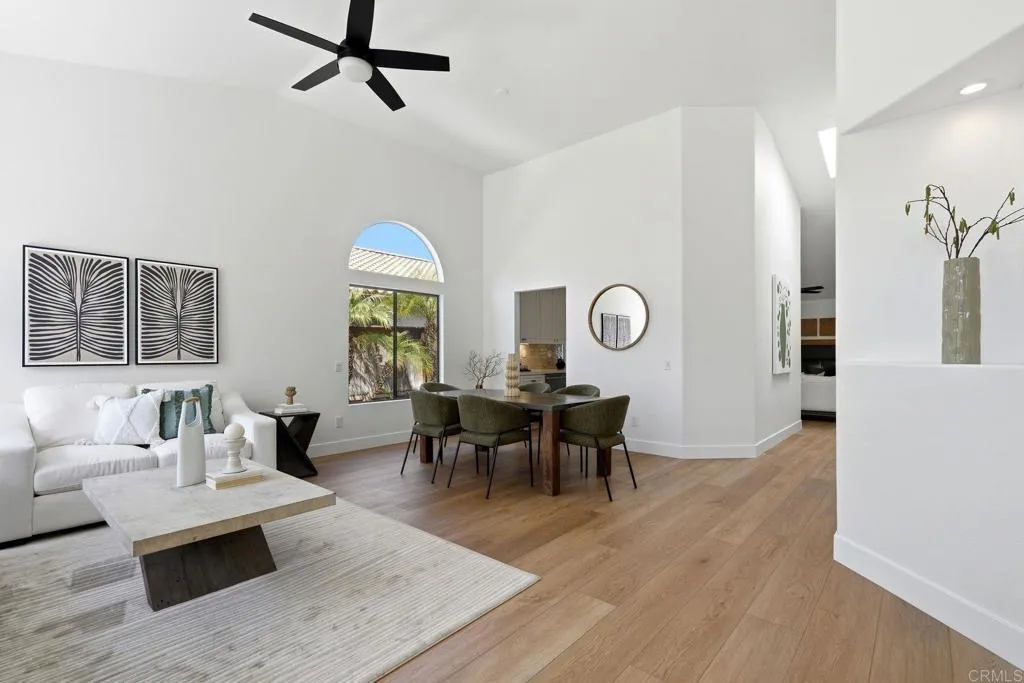 630 Poinsettia Park North