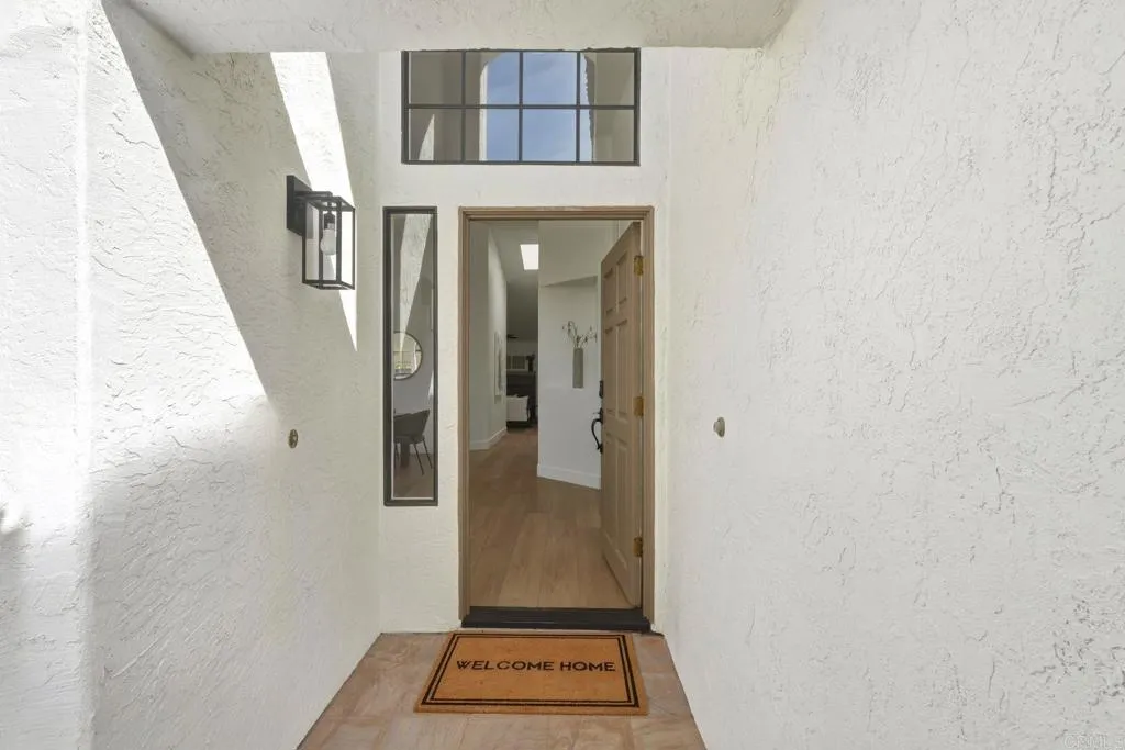 630 Poinsettia Park North