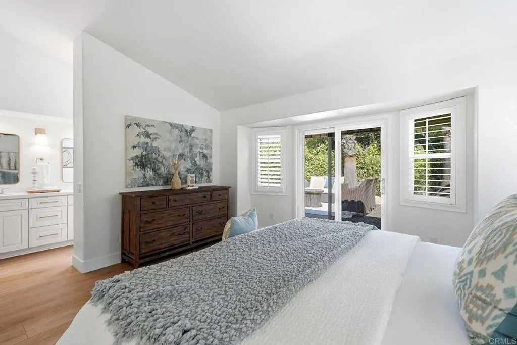 630 Poinsettia Park North