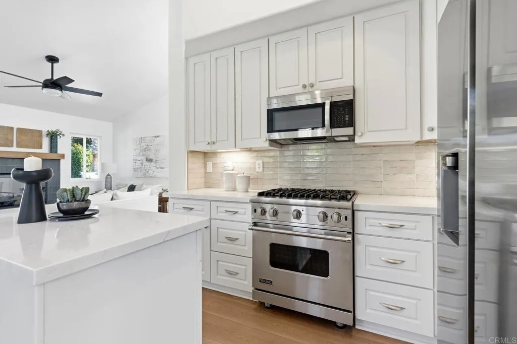 630 Poinsettia Park North