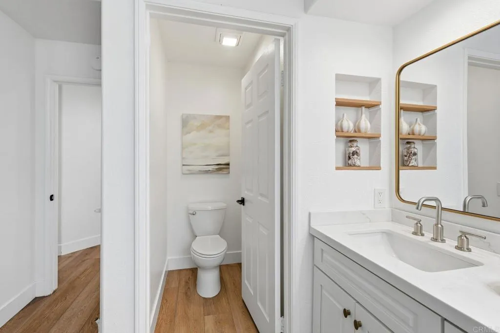 630 Poinsettia Park North