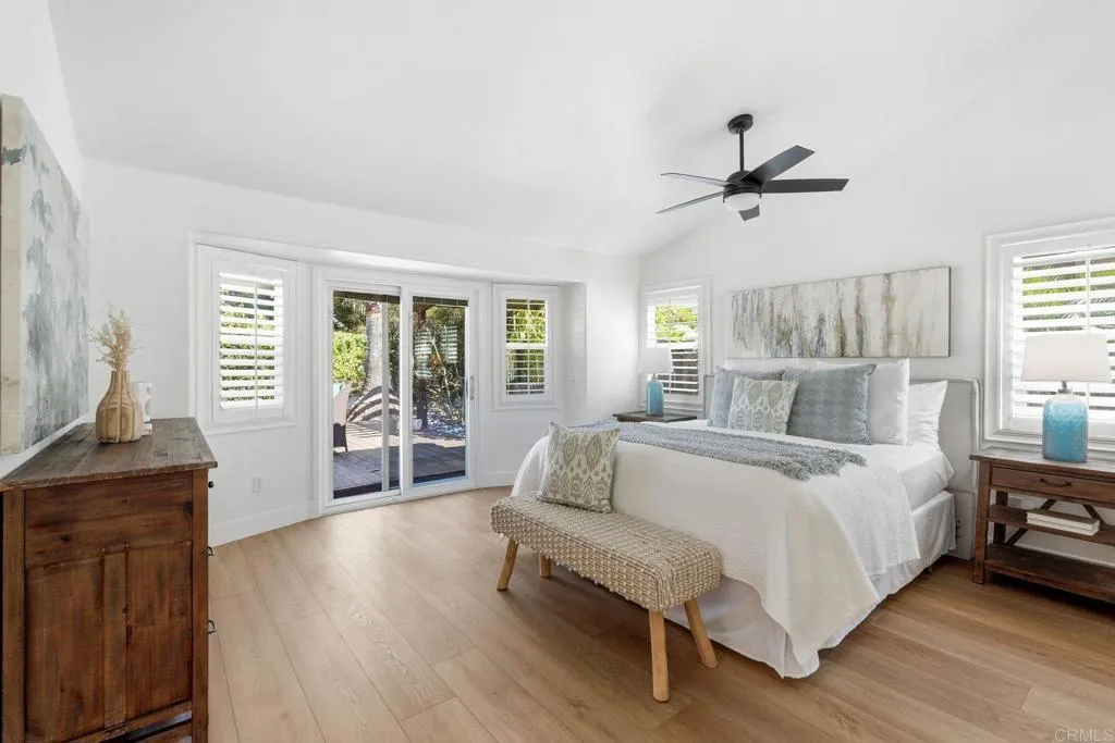 630 Poinsettia Park North