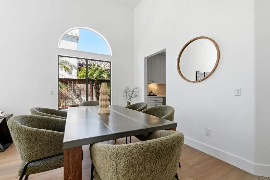 630 Poinsettia Park North