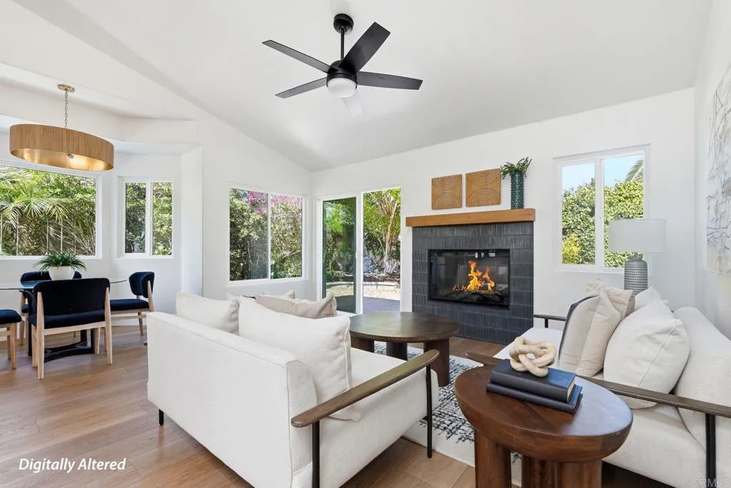 630 Poinsettia Park North