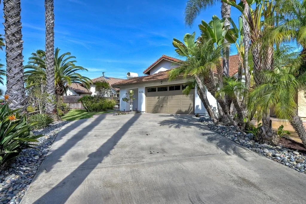 630 Poinsettia Park North