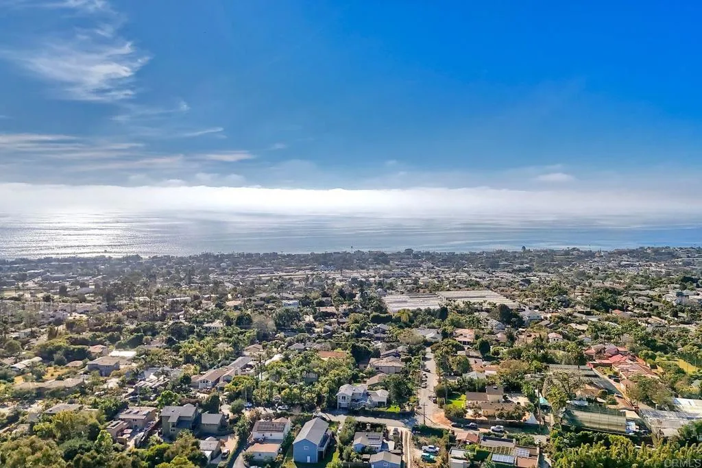 630 Poinsettia Park North