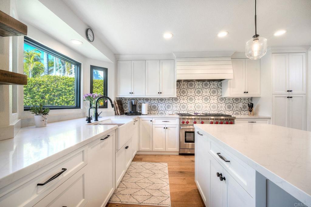 1011 Monterey Vista Way