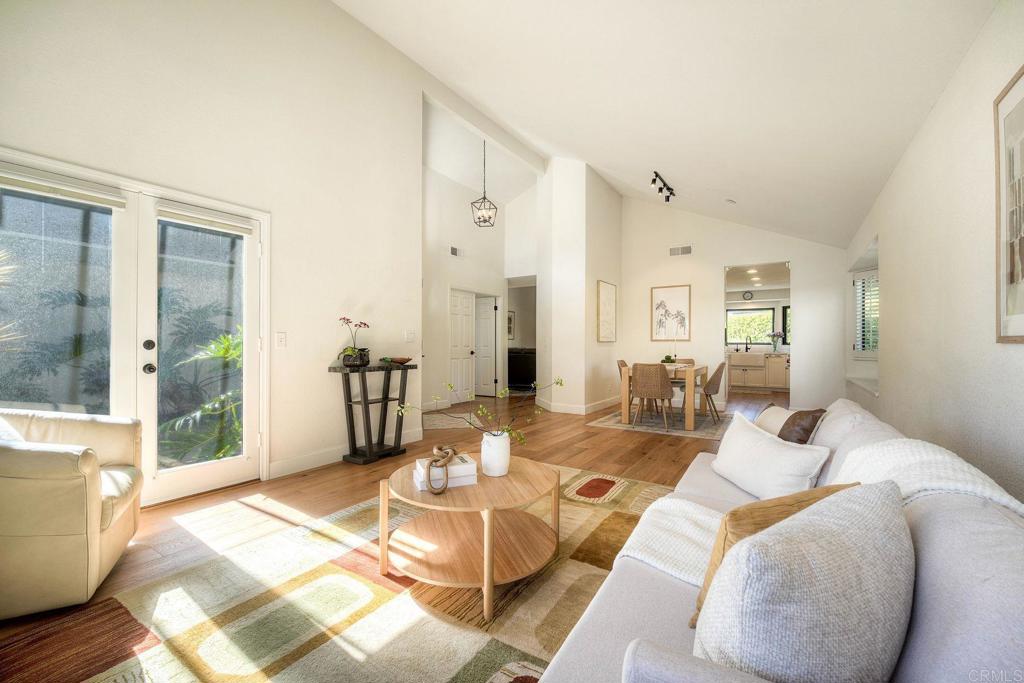 1011 Monterey Vista Way