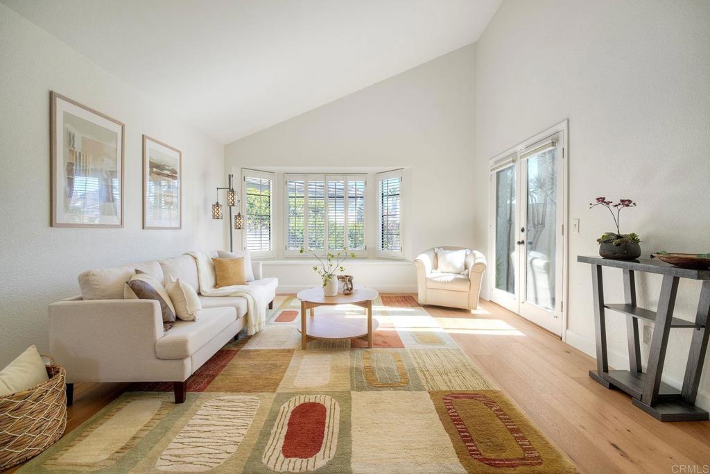 1011 Monterey Vista Way