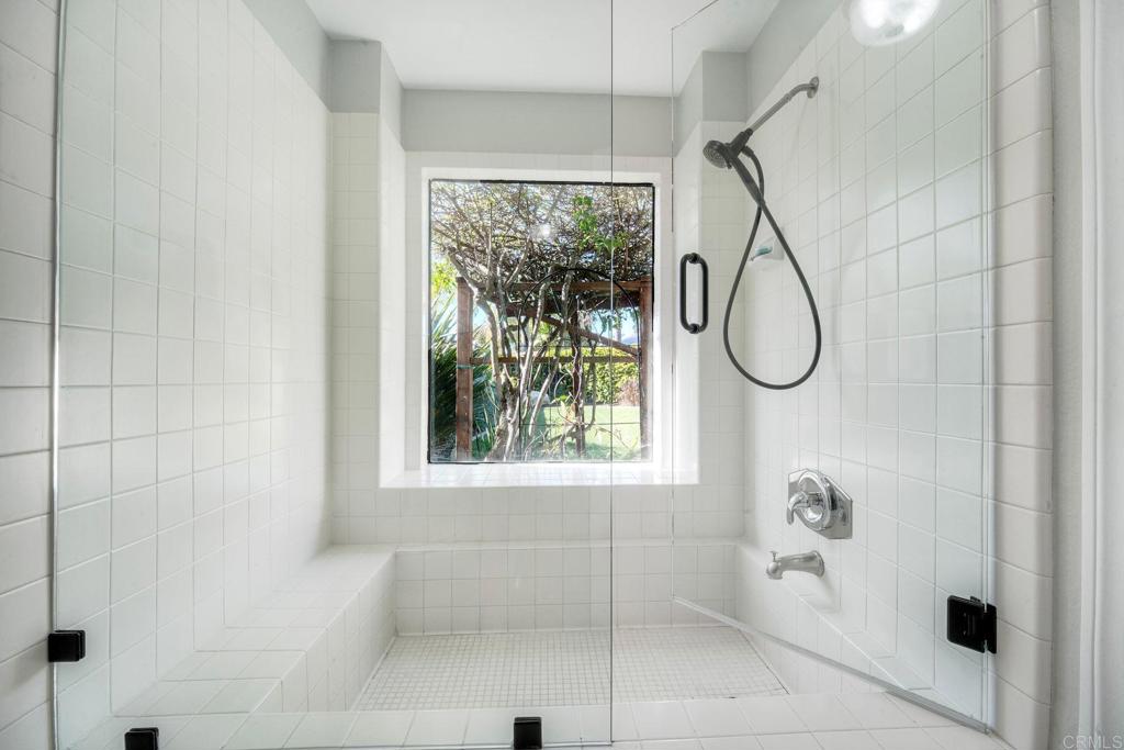 1011 Monterey Vista Way